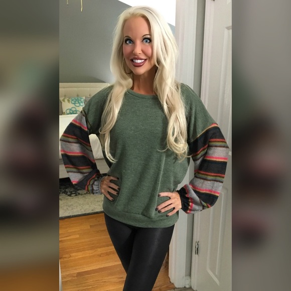 LAST 1! πPuff Sleeve Striped Super Soft Top - Picture 3 of 3